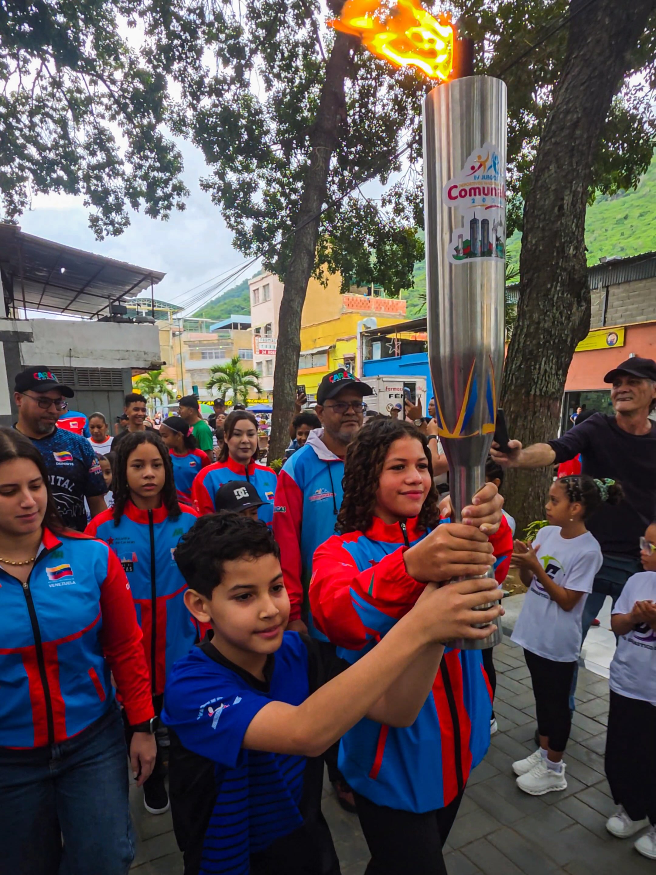Caracas recibió el Fuego Patrio en los IV Juegos Deportivos Nacionales Comunales